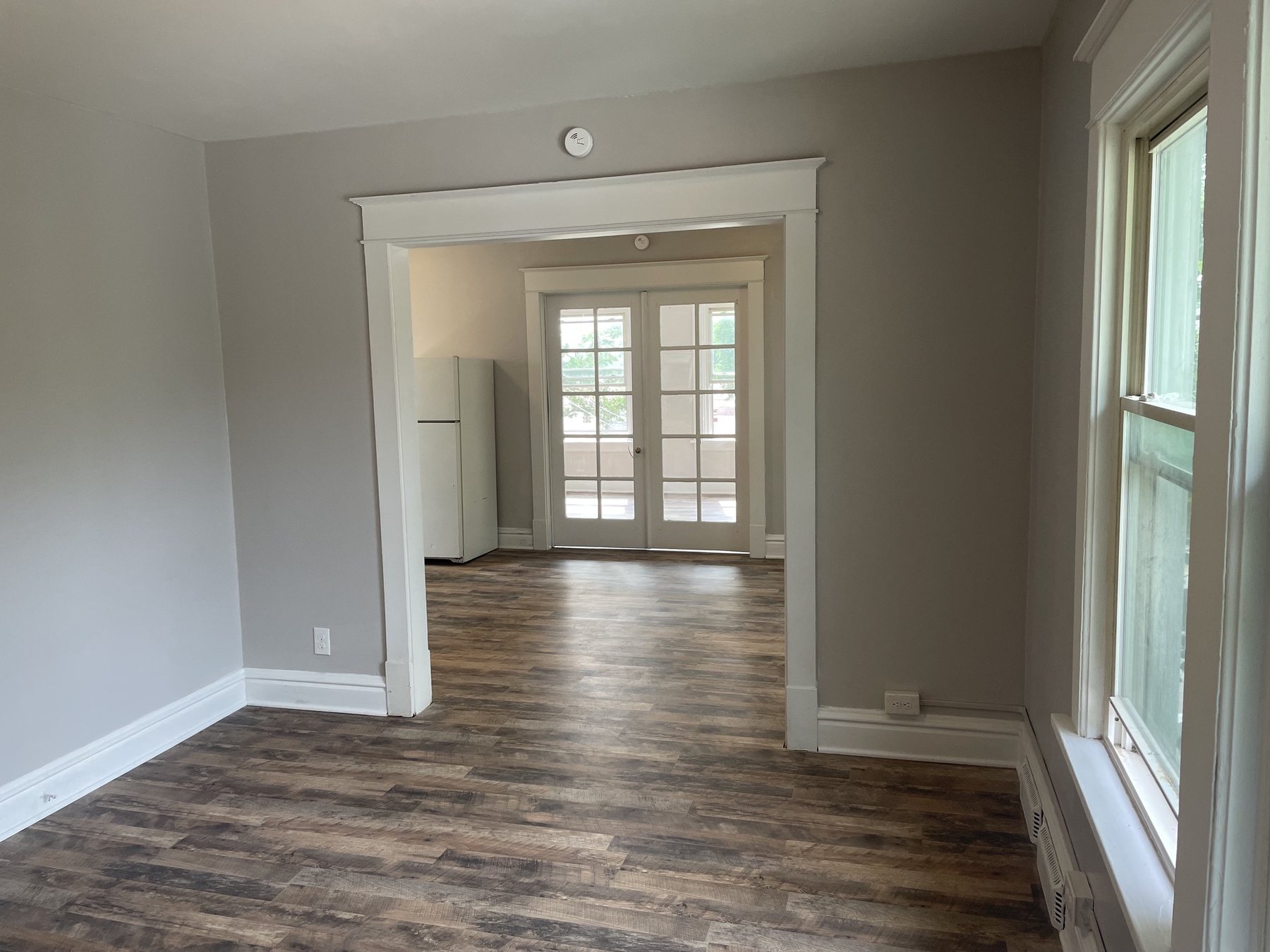 Finished rooms connected through wide openings